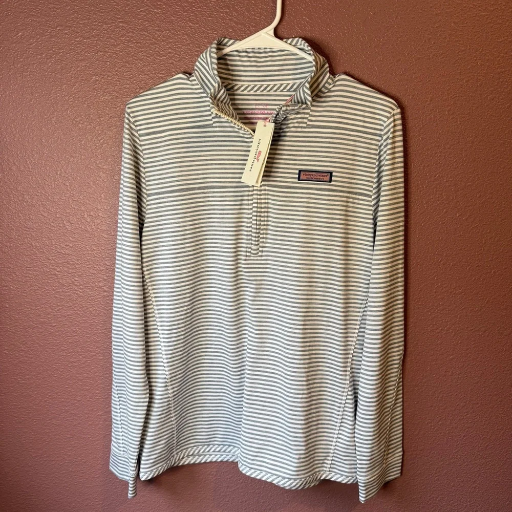 Vineyard Vines Women’s Medium Gray and White Striped Quarter-Zip - Picture 1 of 7